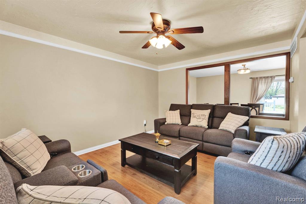 43819 Fredericksburg Street