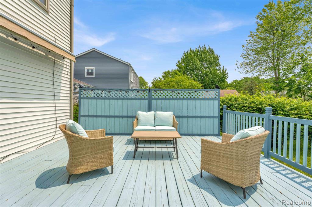 43819 Fredericksburg Street