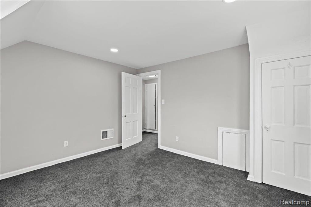 8897 Hartwell Street