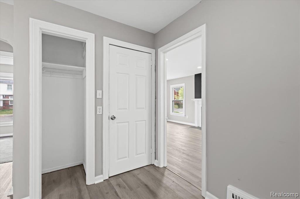 8897 Hartwell Street