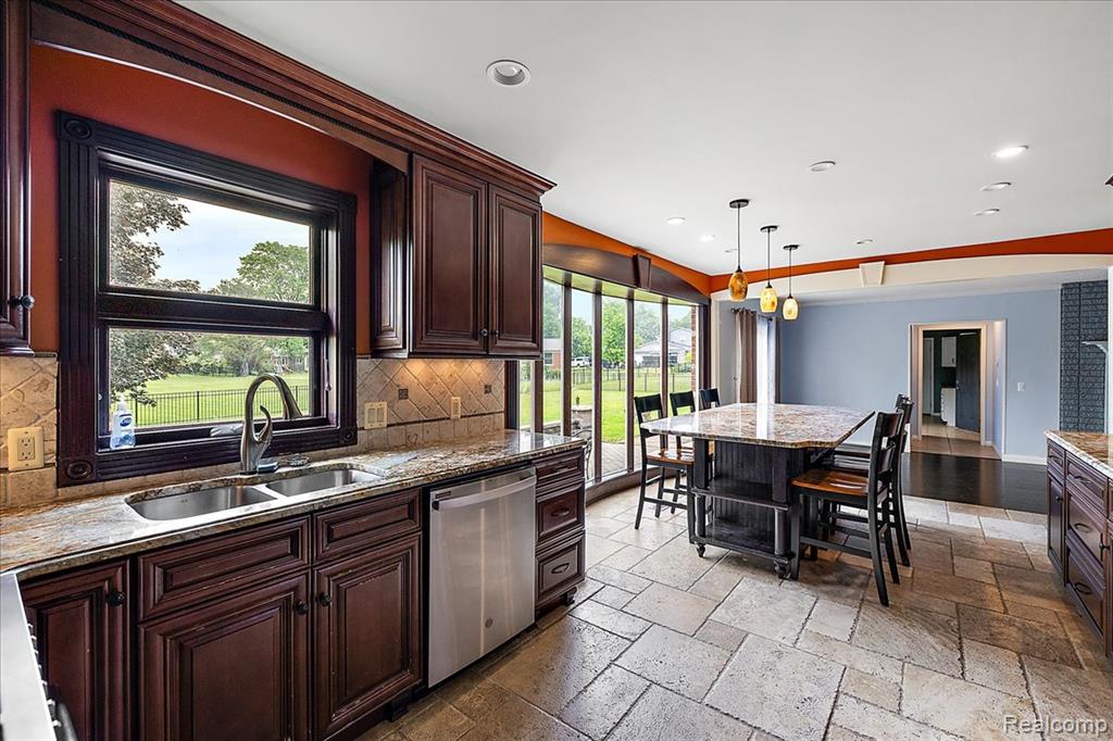 3129 Sandy Creek Drive