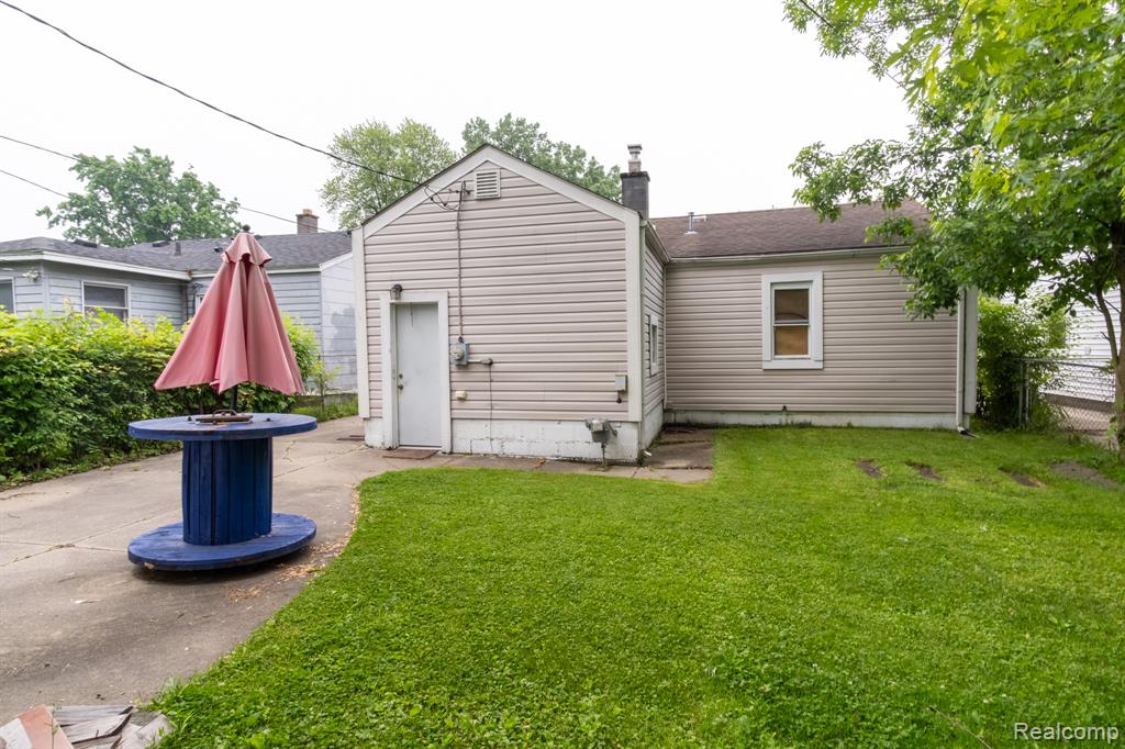 623 E Brockton Avenue