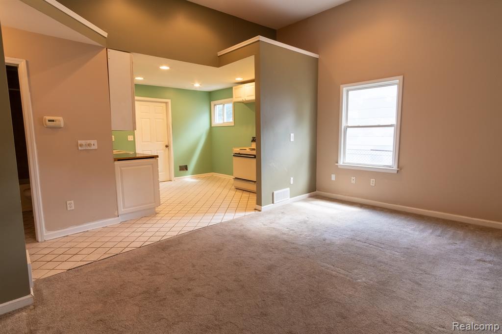 623 E Brockton Avenue