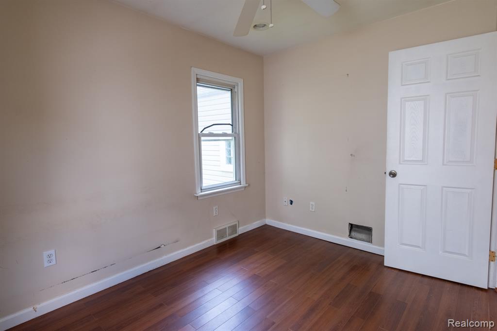 623 E Brockton Avenue