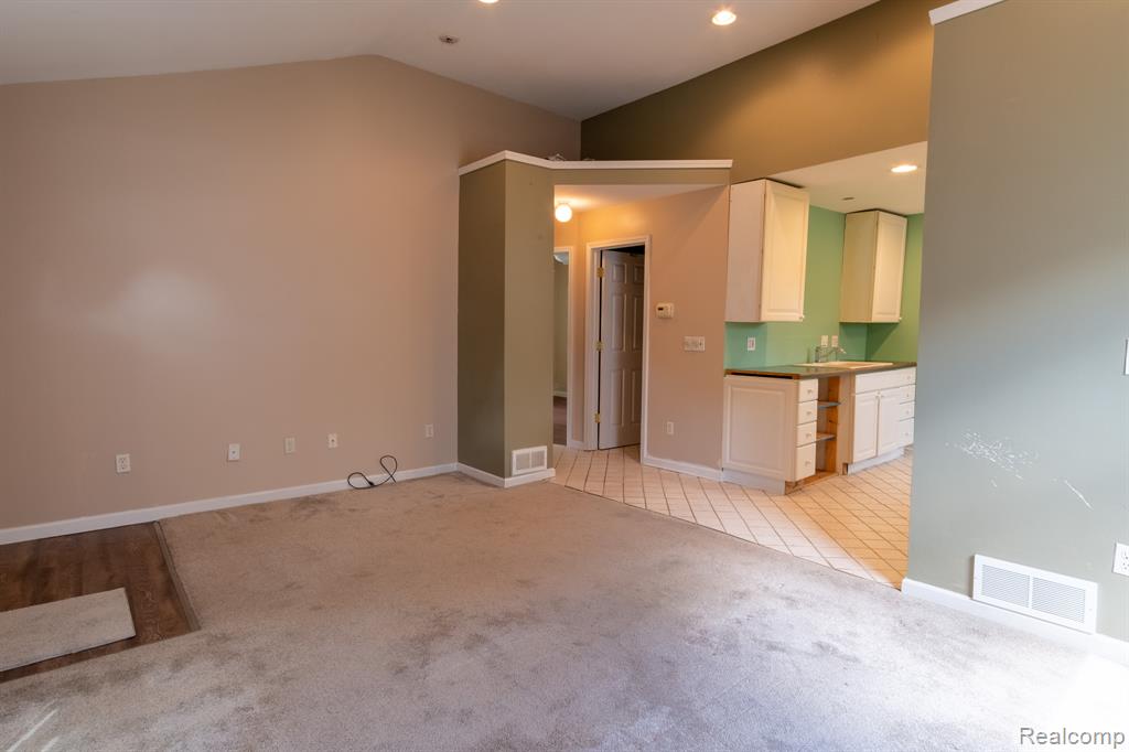 623 E Brockton Avenue