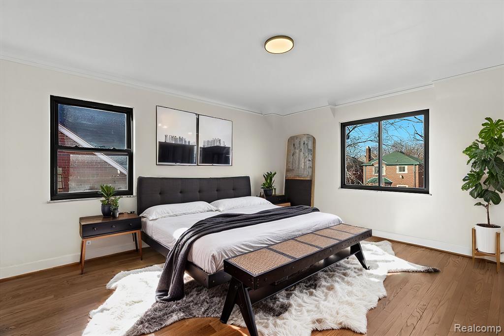 17360 Greenlawn Street