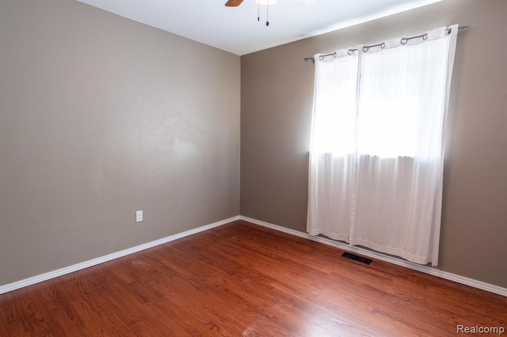 21806 Trombly Street