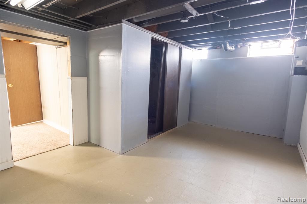 21806 Trombly Street