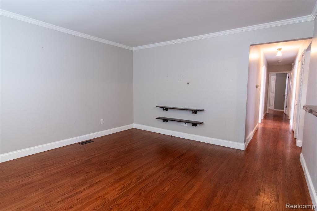 21806 Trombly Street