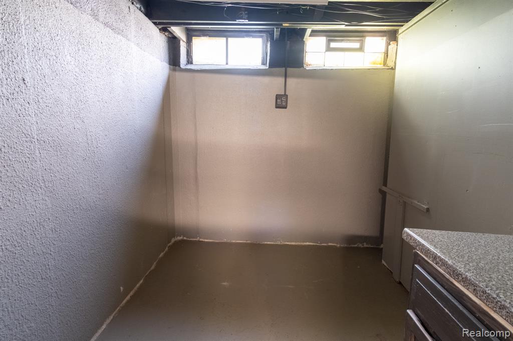 21806 Trombly Street