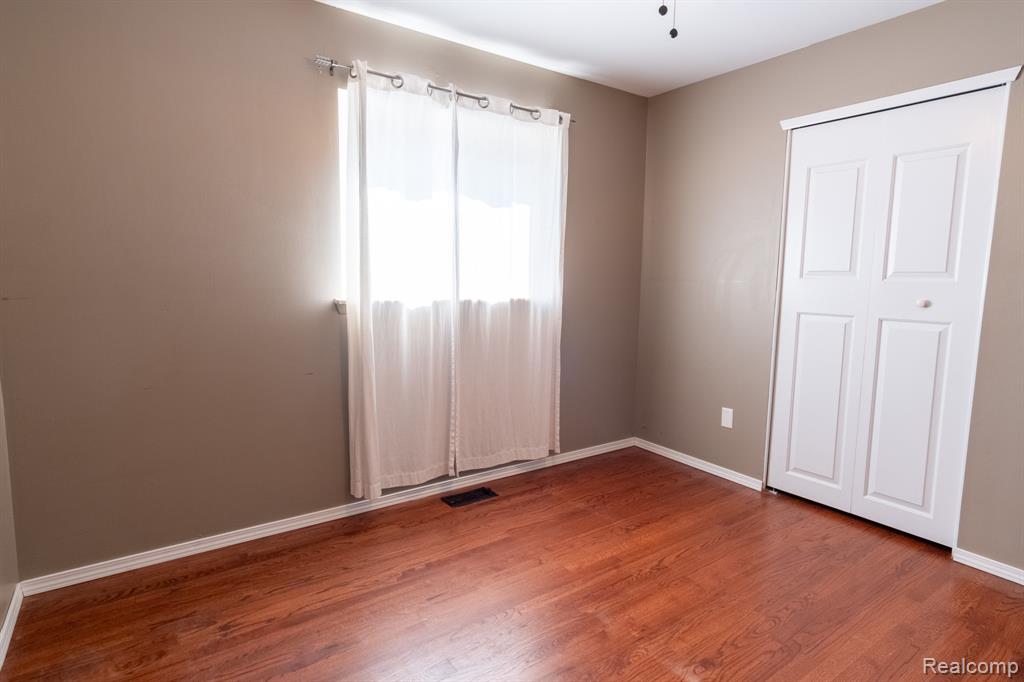 21806 Trombly Street