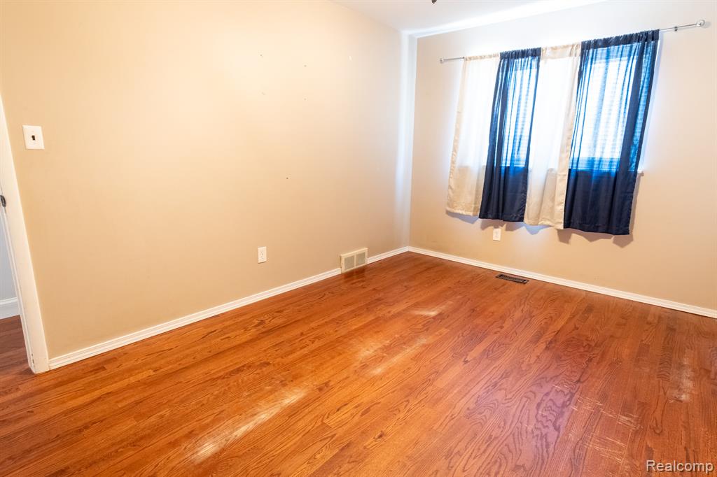 21806 Trombly Street