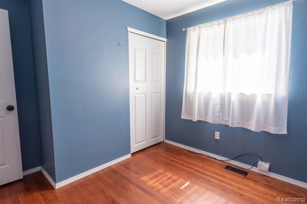 21806 Trombly Street