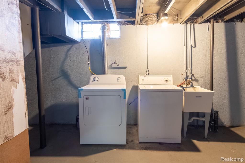 21806 Trombly Street