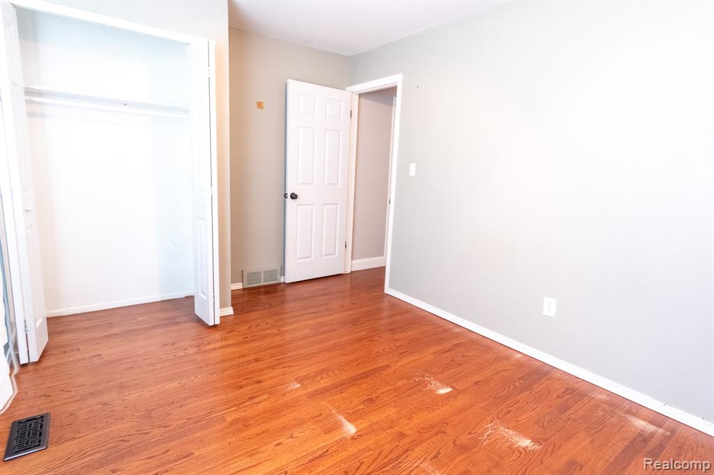 21806 Trombly Street