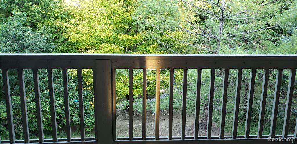 28292 Carlton Way Drive