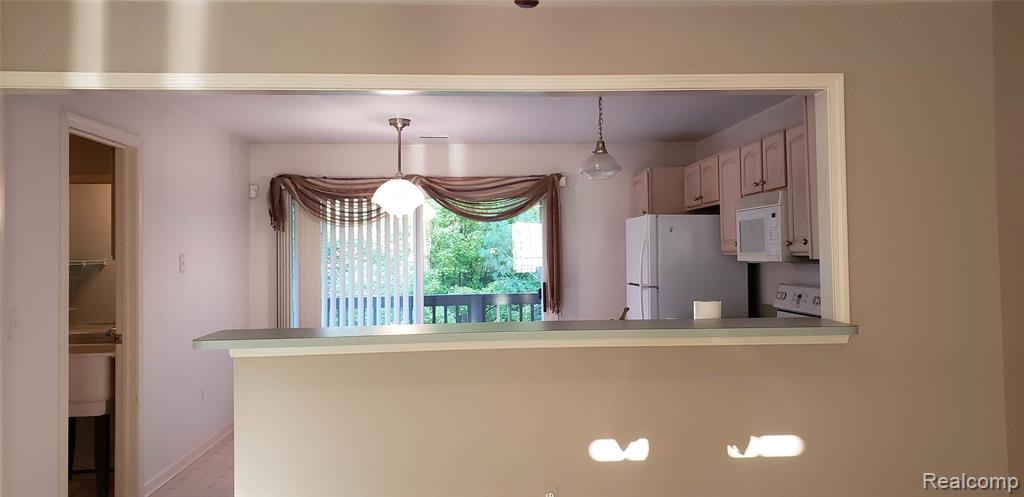 28292 Carlton Way Drive