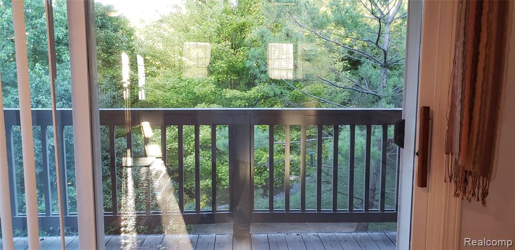 28292 Carlton Way Drive