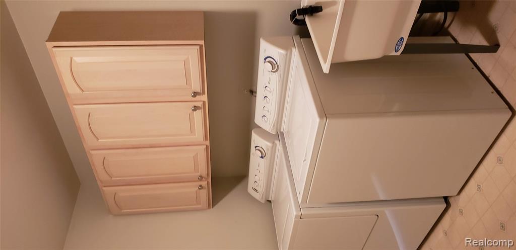 28292 Carlton Way Drive