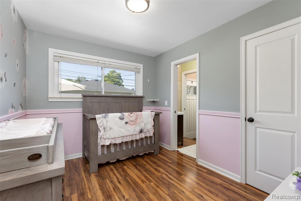 35416 W Chicago Street