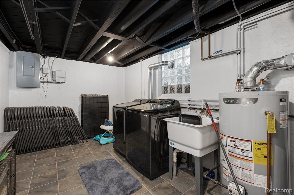 35416 W Chicago Street