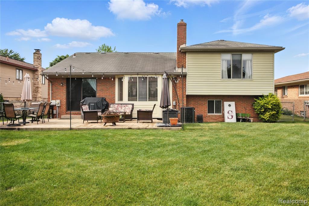 3422 Gloucester Drive