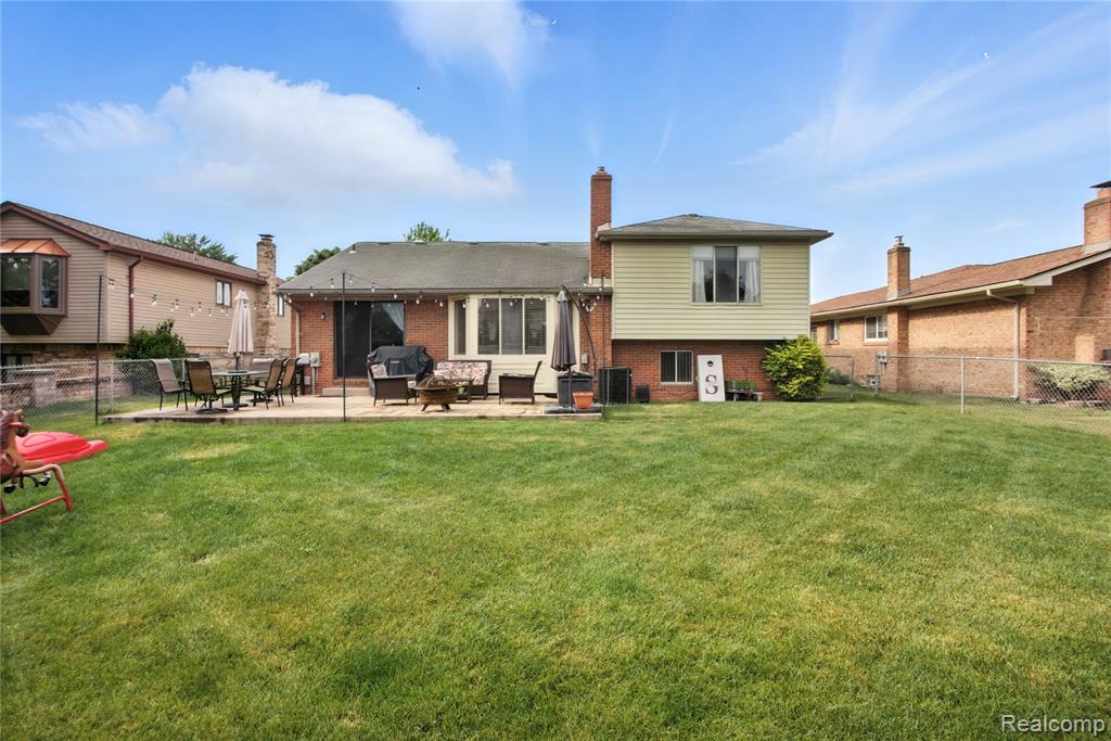 3422 Gloucester Drive