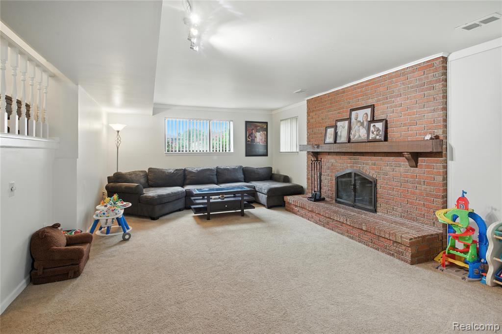 3422 Gloucester Drive