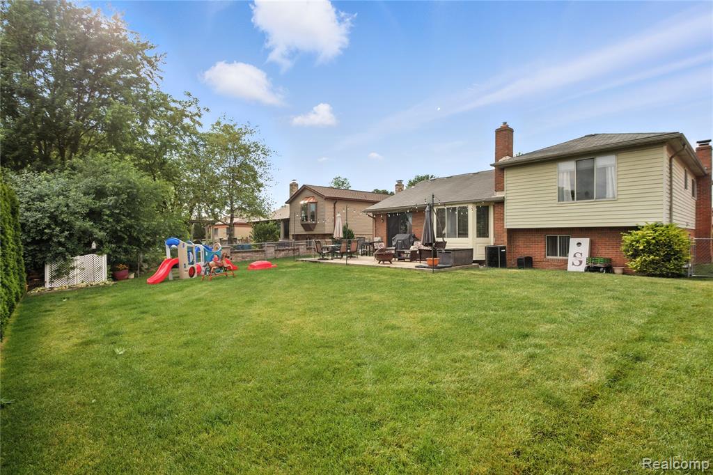 3422 Gloucester Drive