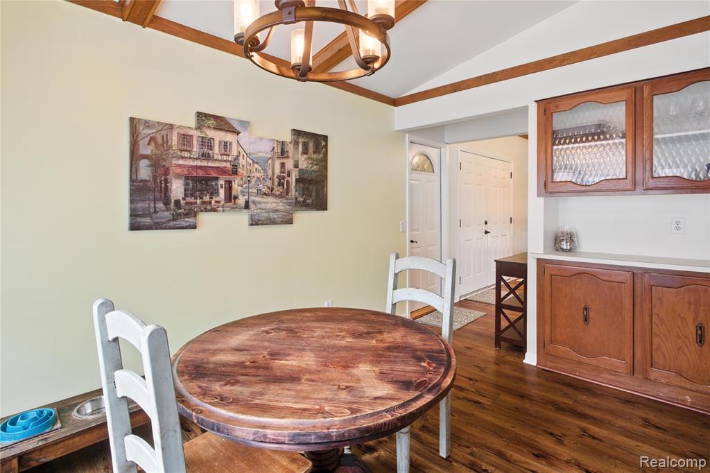 3422 Gloucester Drive