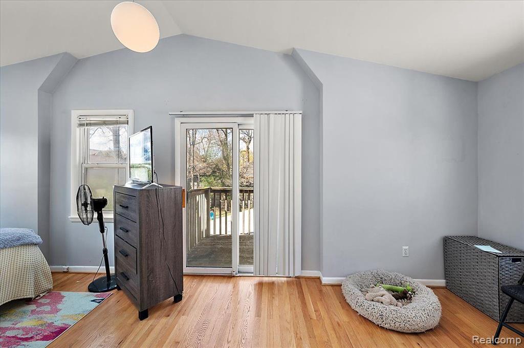 129 E Maryland Avenue