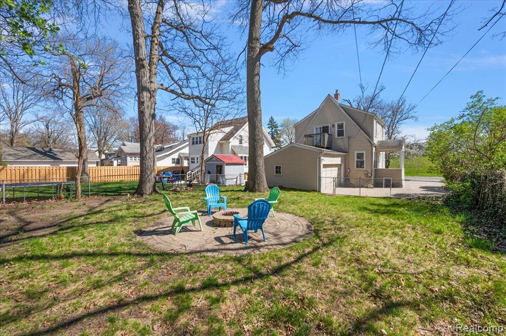 129 E Maryland Avenue