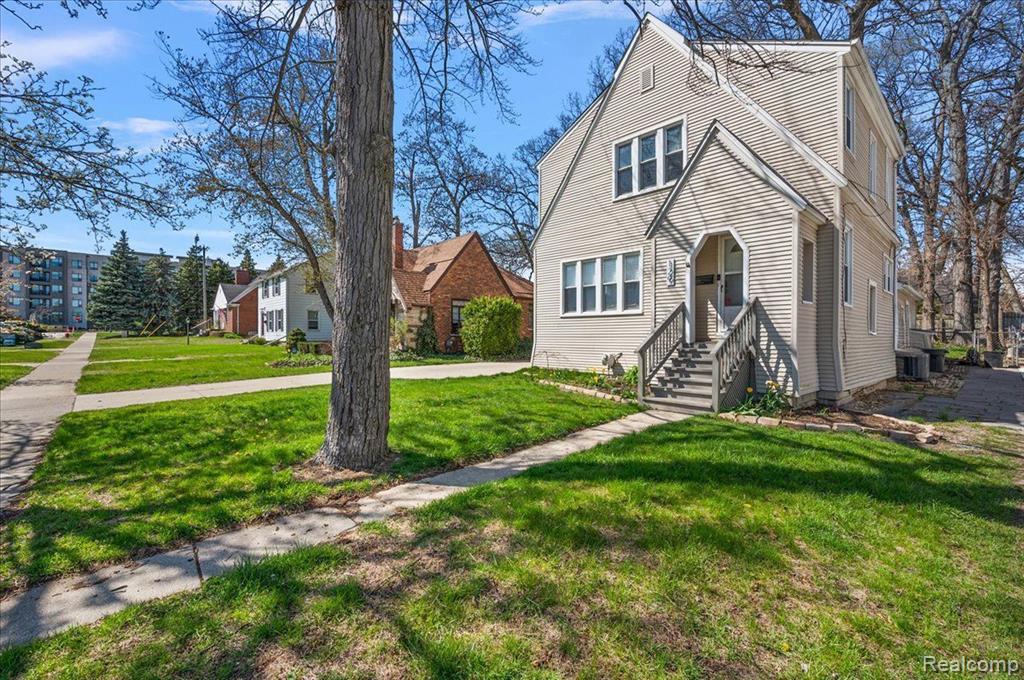 129 E Maryland Avenue