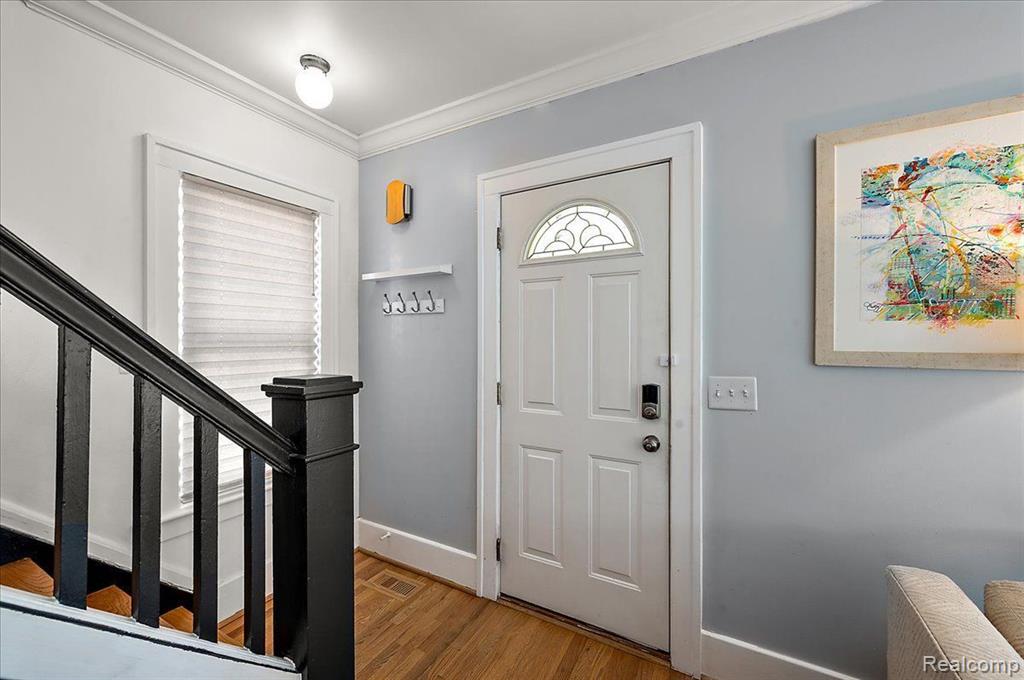 129 E Maryland Avenue