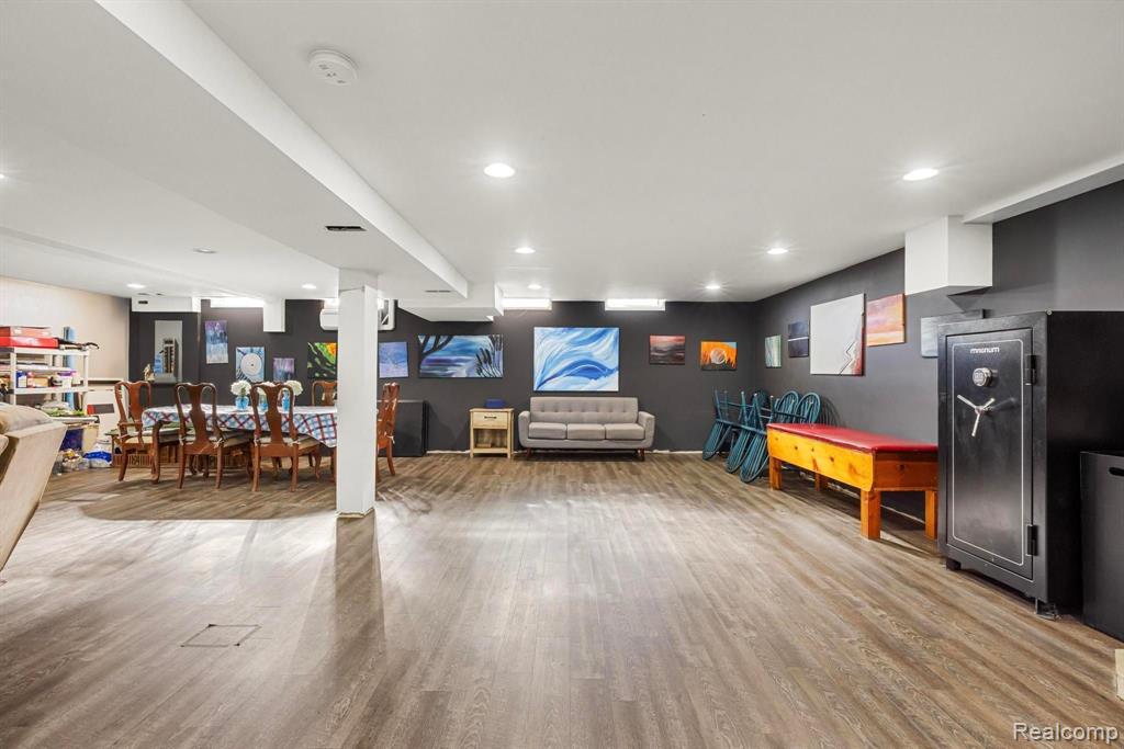 3985 Wadhams Road