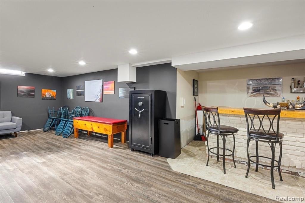 3985 Wadhams Road