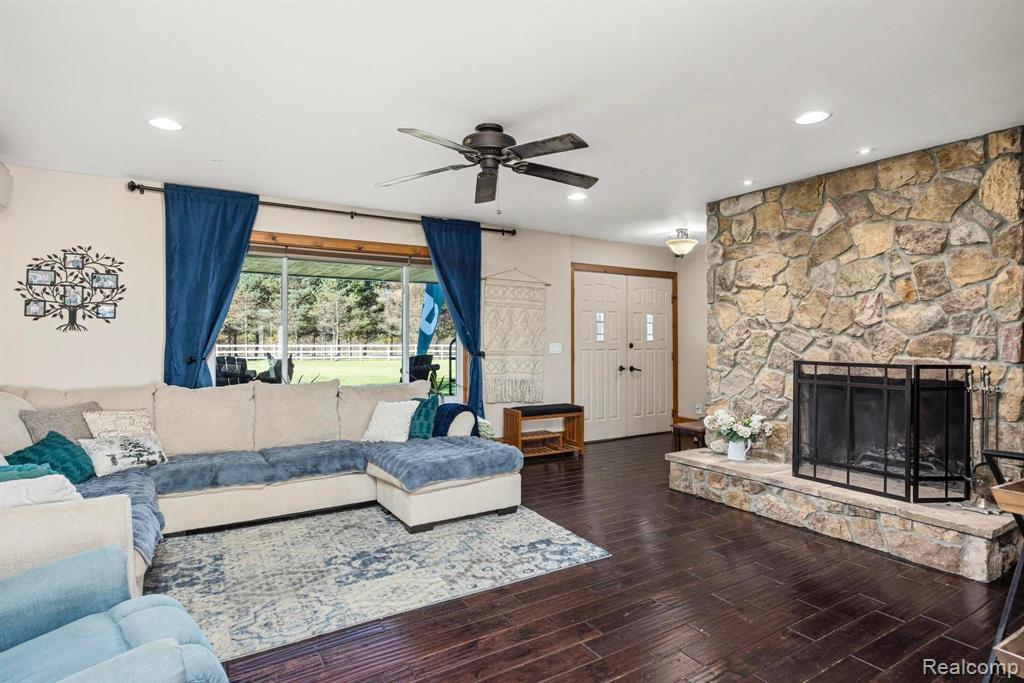 3985 Wadhams Road