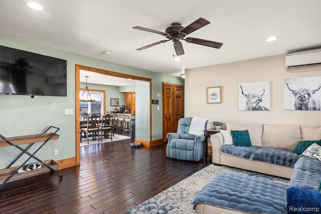 3985 Wadhams Road