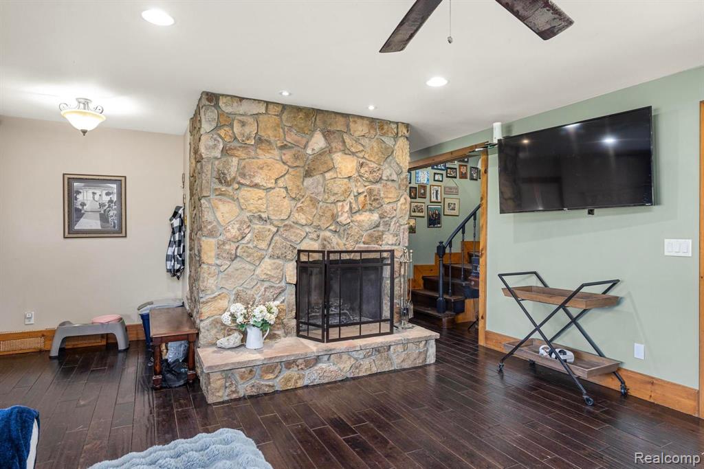 3985 Wadhams Road