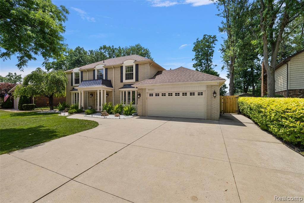 39251 W Royal Doulton Boulevard