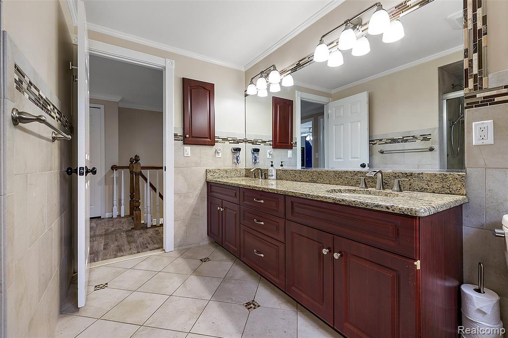 39251 W Royal Doulton Boulevard