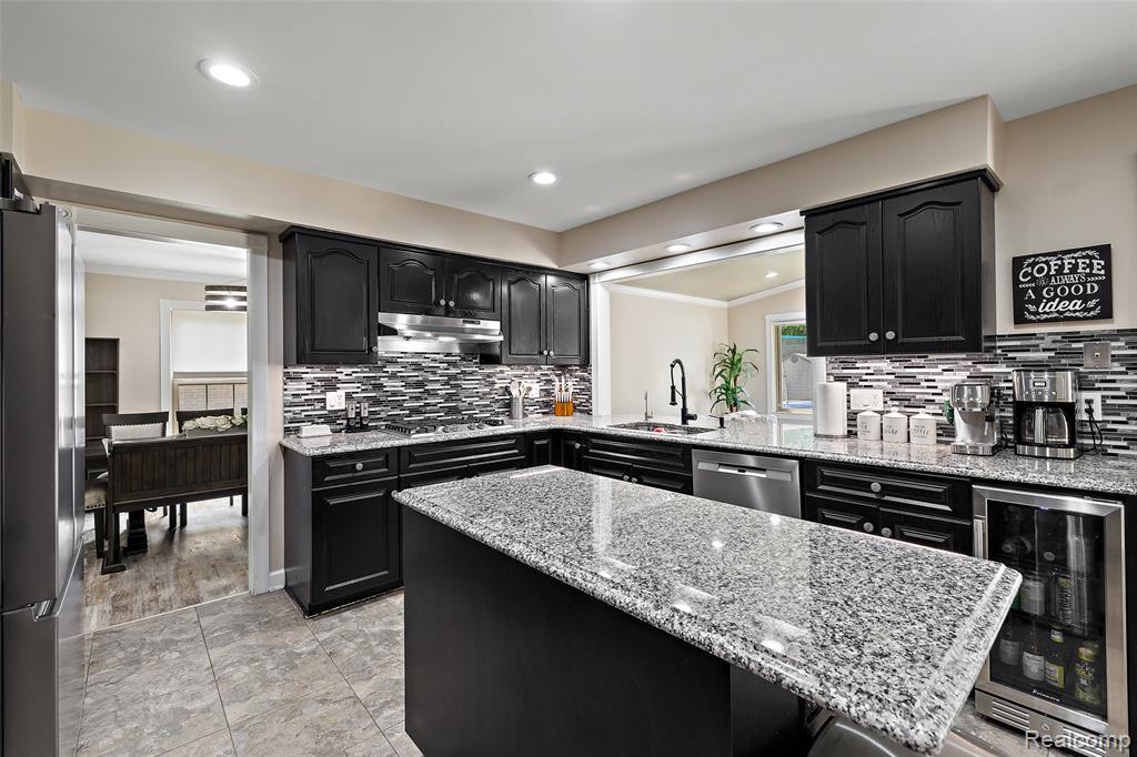 39251 W Royal Doulton Boulevard