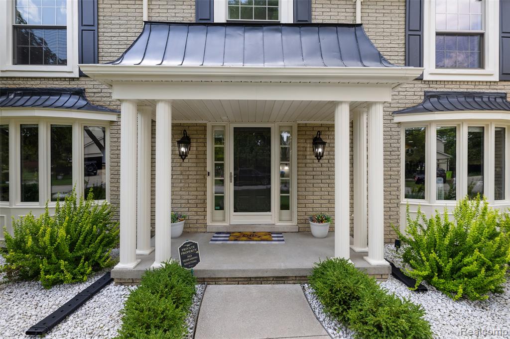 39251 W Royal Doulton Boulevard