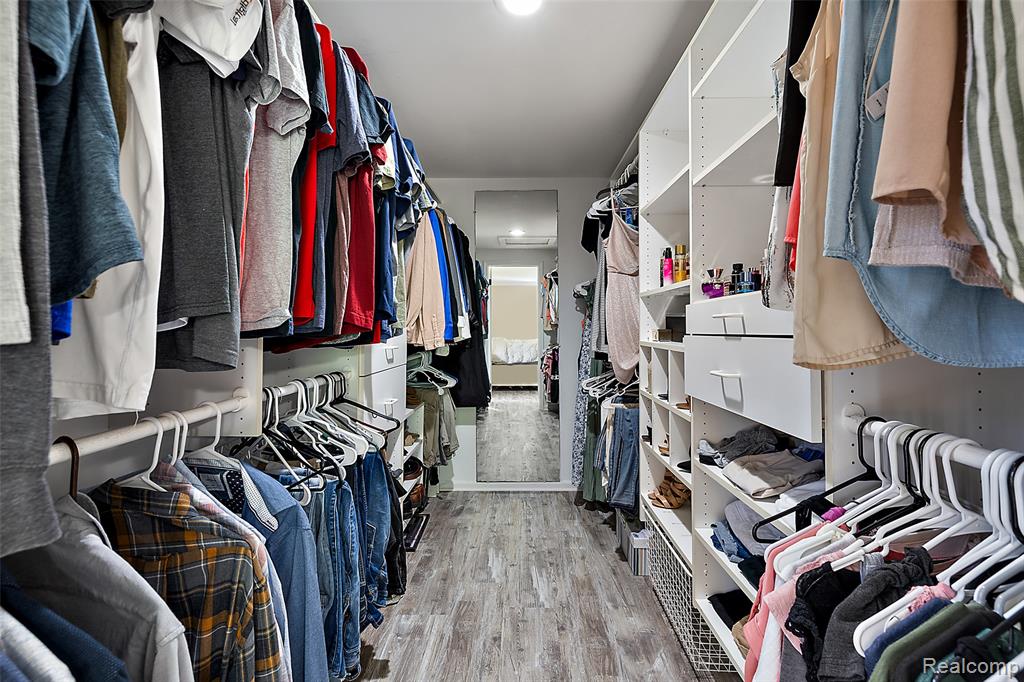 39251 W Royal Doulton Boulevard