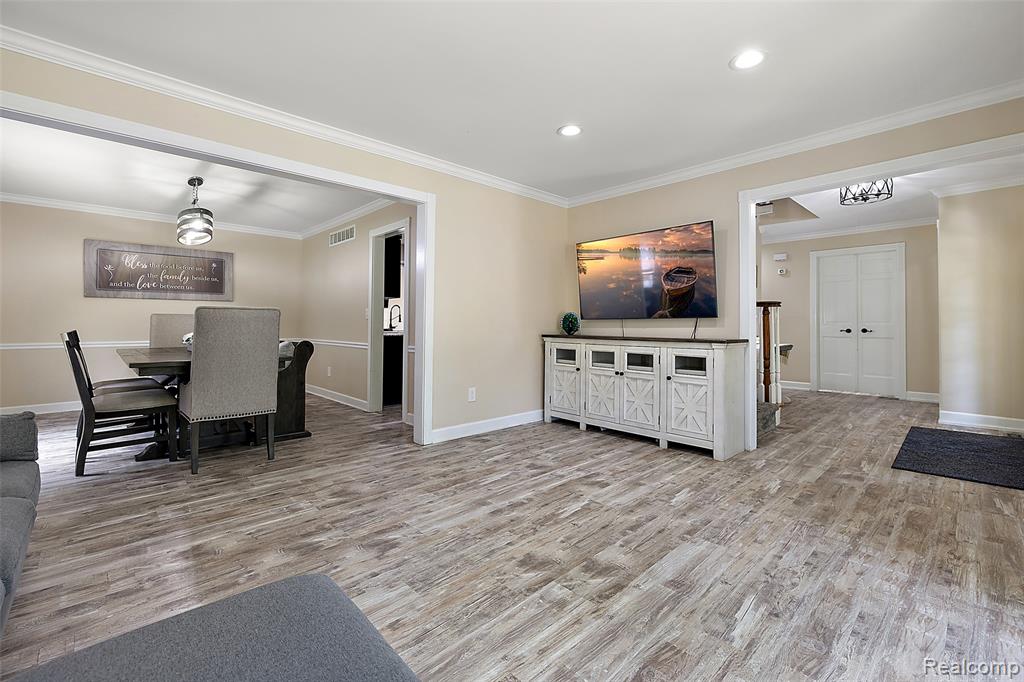 39251 W Royal Doulton Boulevard