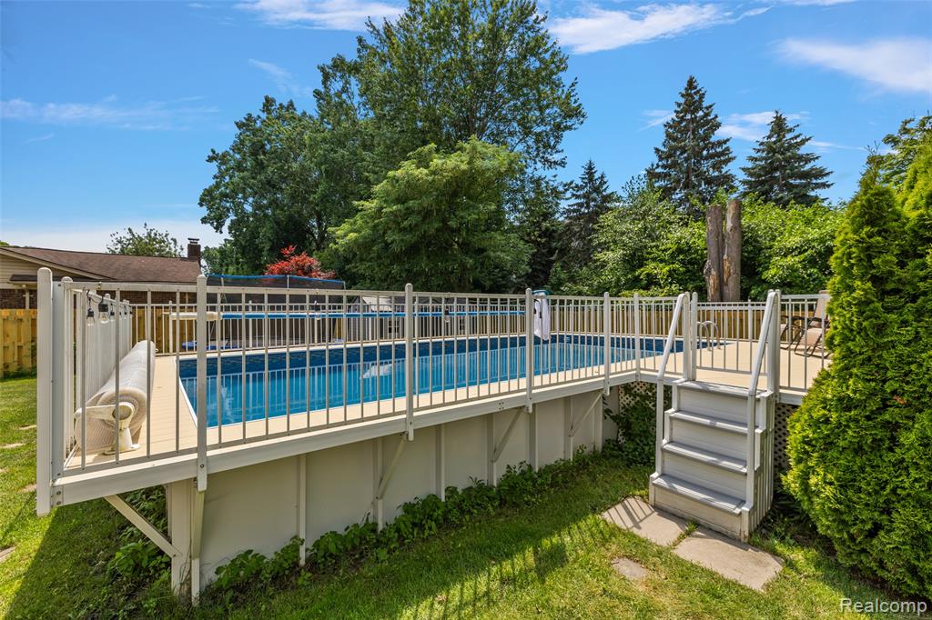 39251 W Royal Doulton Boulevard