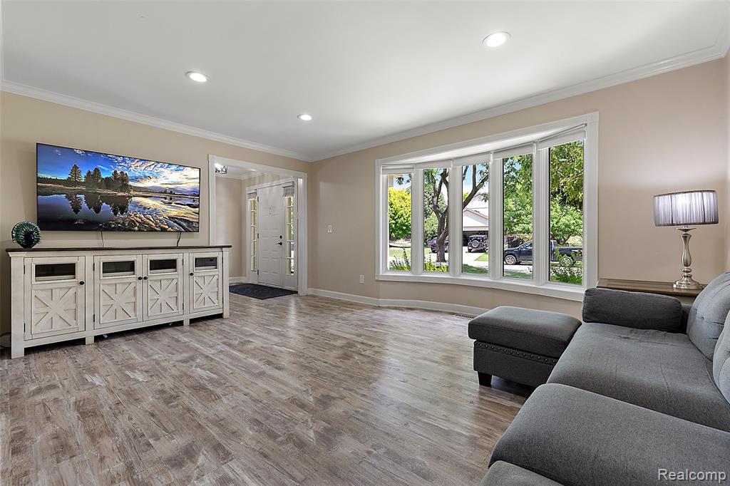 39251 W Royal Doulton Boulevard