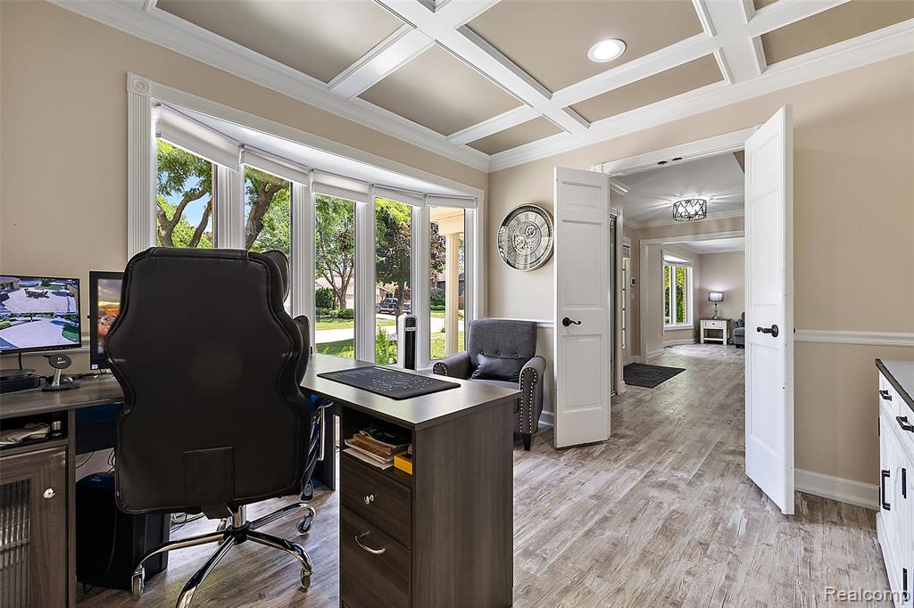 39251 W Royal Doulton Boulevard