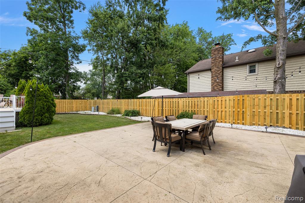 39251 W Royal Doulton Boulevard