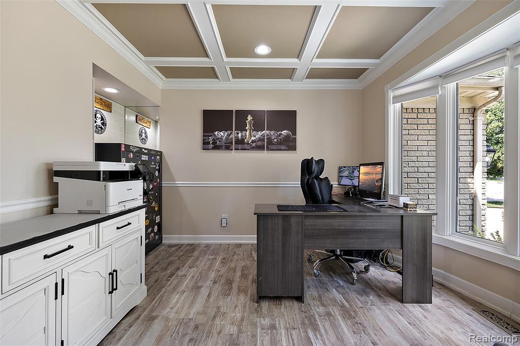 39251 W Royal Doulton Boulevard